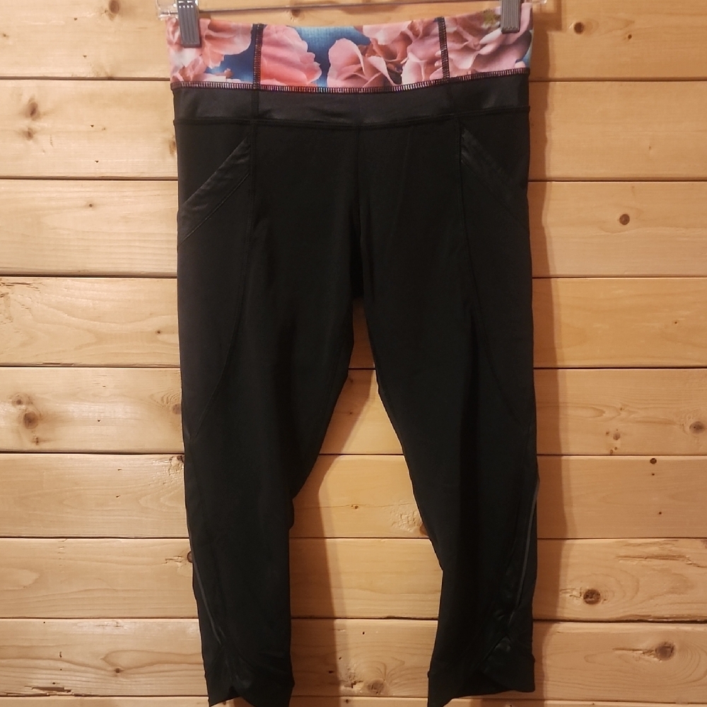 Womens Lululemon Chase Me Crop II Leggings Size 4